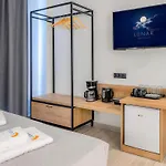 Lunar Lejlighedshotel 4*