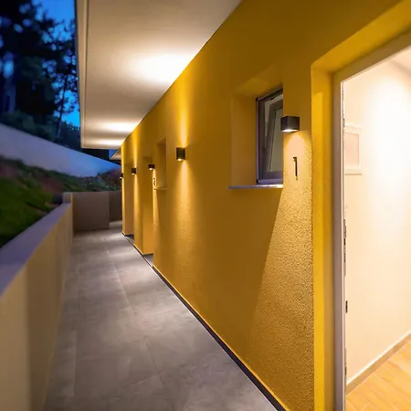 Apartahotel Lunar 4*