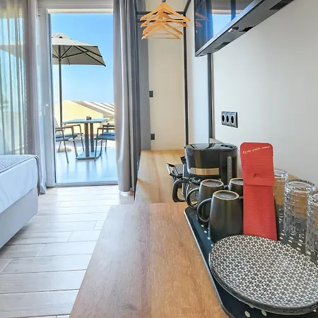 Lunar Apartahotel