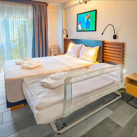 Aparthotel Lunar
